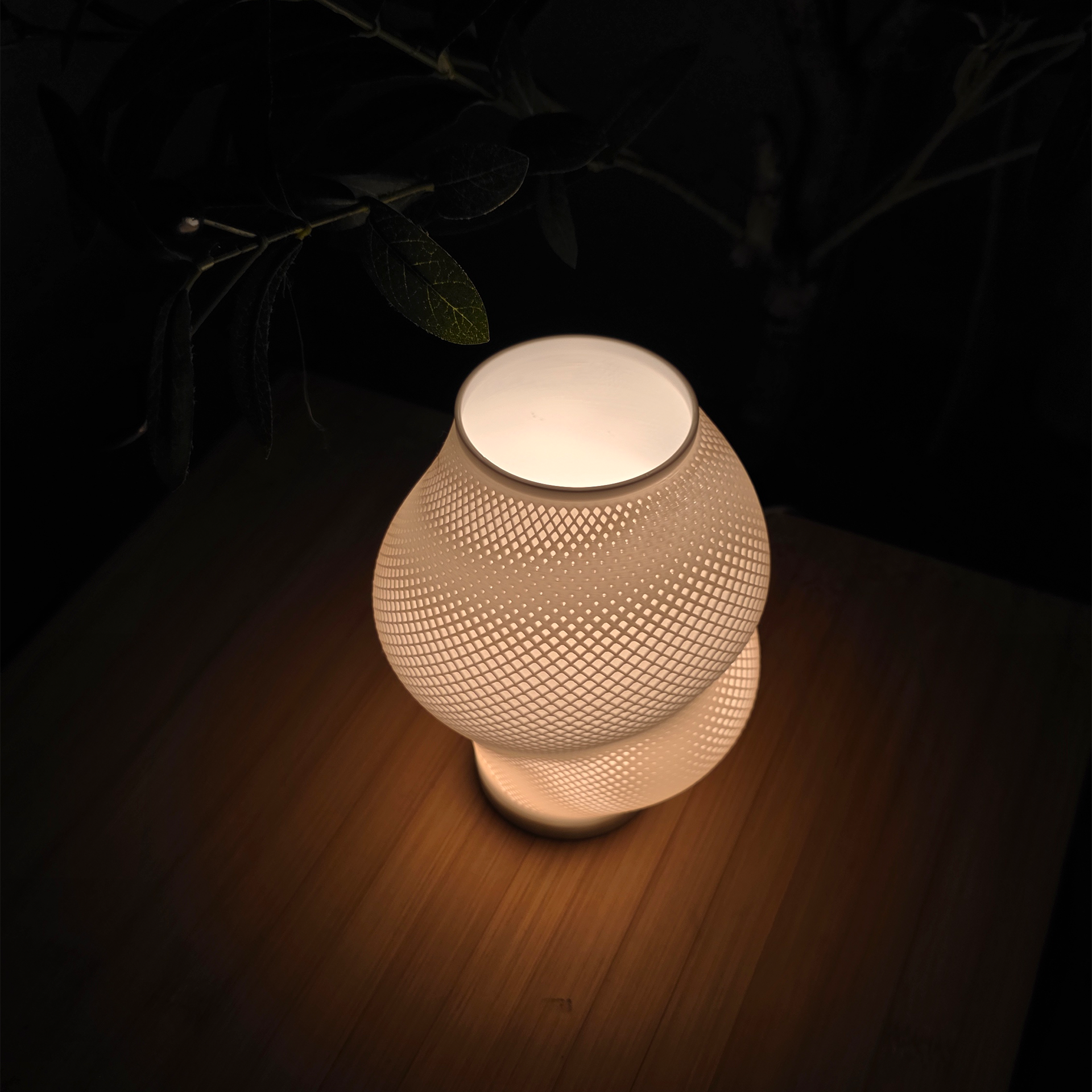 Reticula-01_16 Tabel Lamp