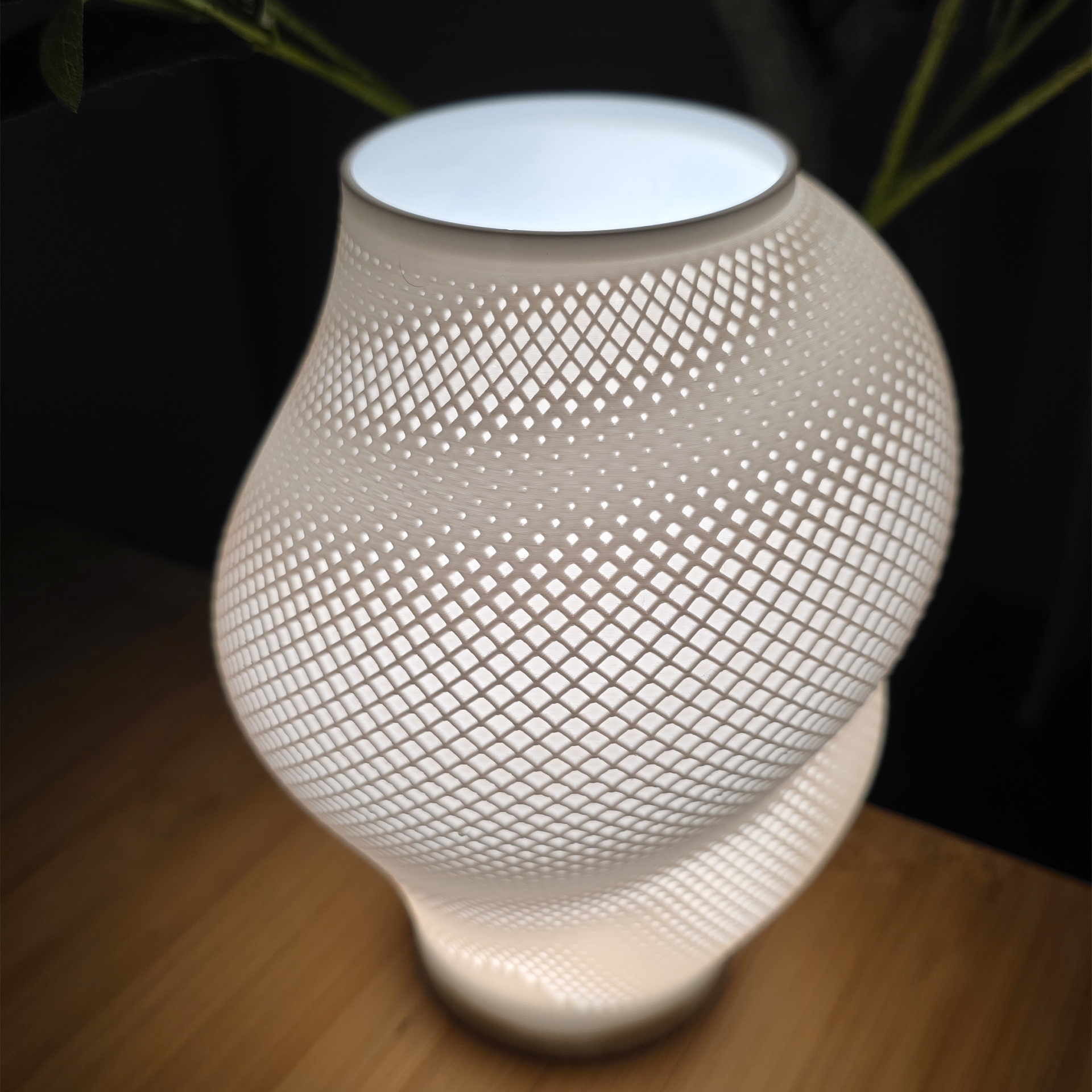Reticula-01_16 Tabel Lamp