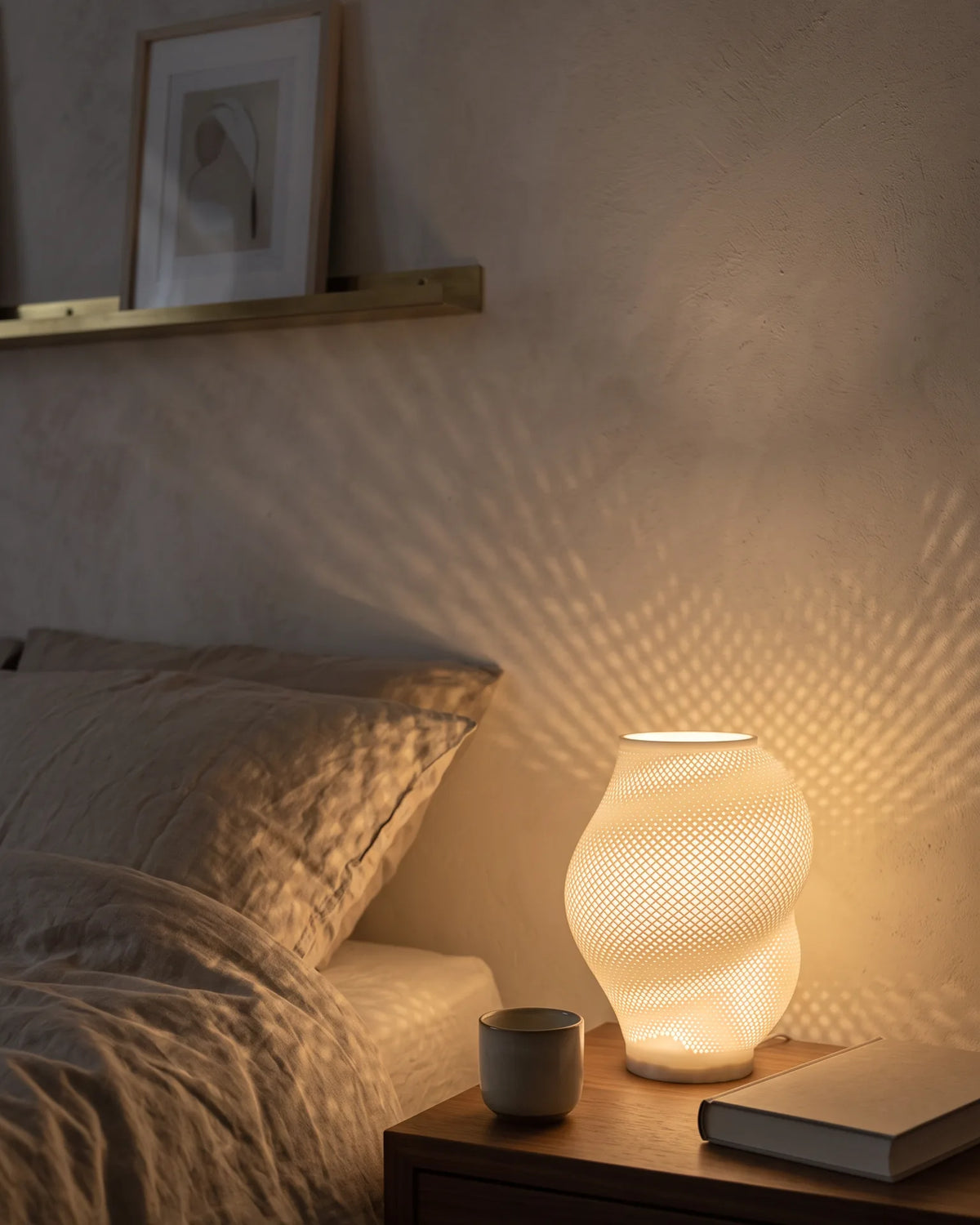Reticula-01_16 Table Lamp